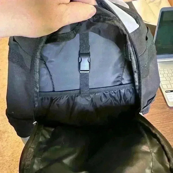 Clutch Baseball Backpack. Double Cage Hooks. Lots Of Pockets. - Picture 3 of 6